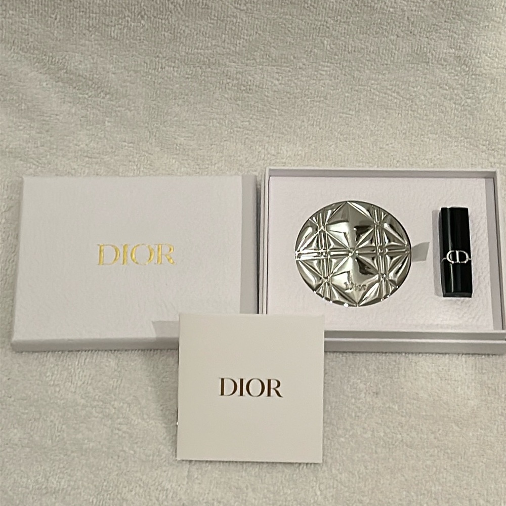 New Dior Mirror and Rough Lipstick Gift Set